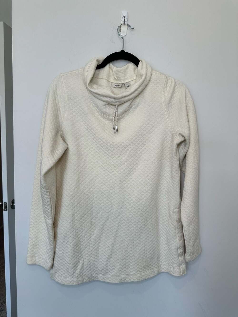 L.L. Bean SoftLight Quilted Funnelneck Pullover Size XS Ivory